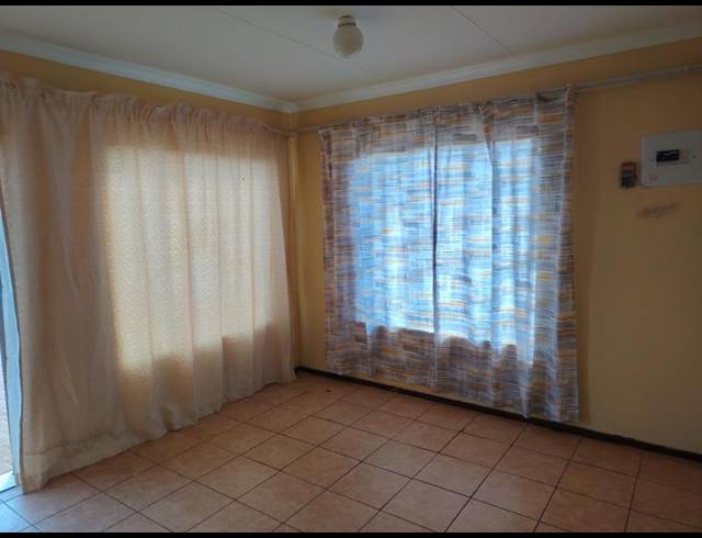 3 BEDROOM PROPERTY TO RENT IN PROTEA GLEN EXT